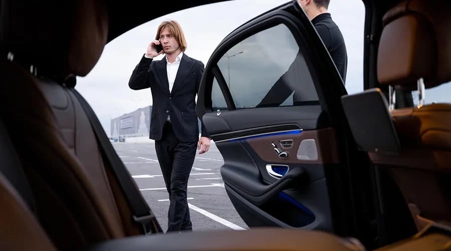 Executive corporate car service for meetings and business travel